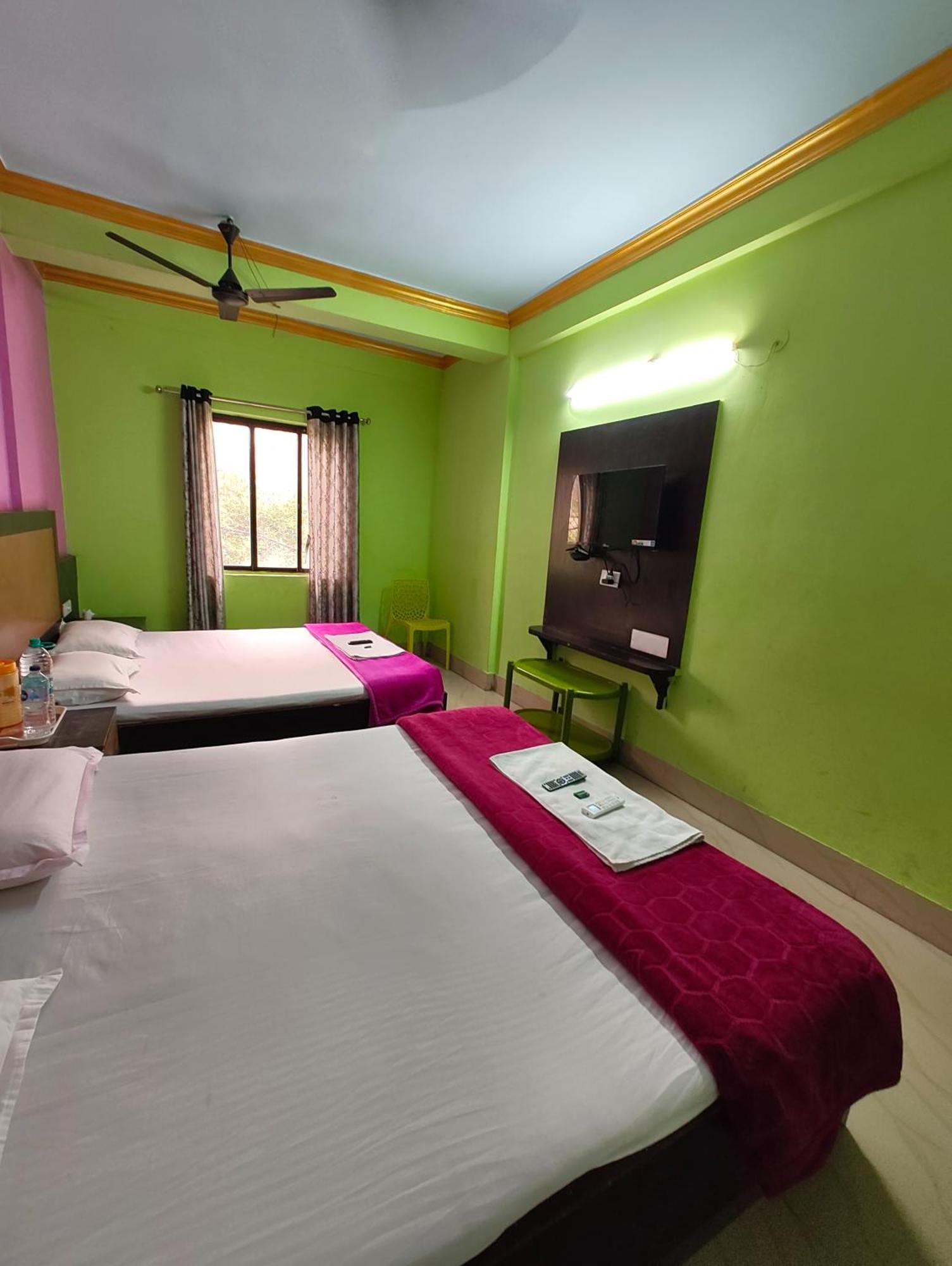 Goroomgo Samrat Palace Puri Near Sea Beach With Parking Facilities - Restaurant Available - Couple Friendly エクステリア 写真