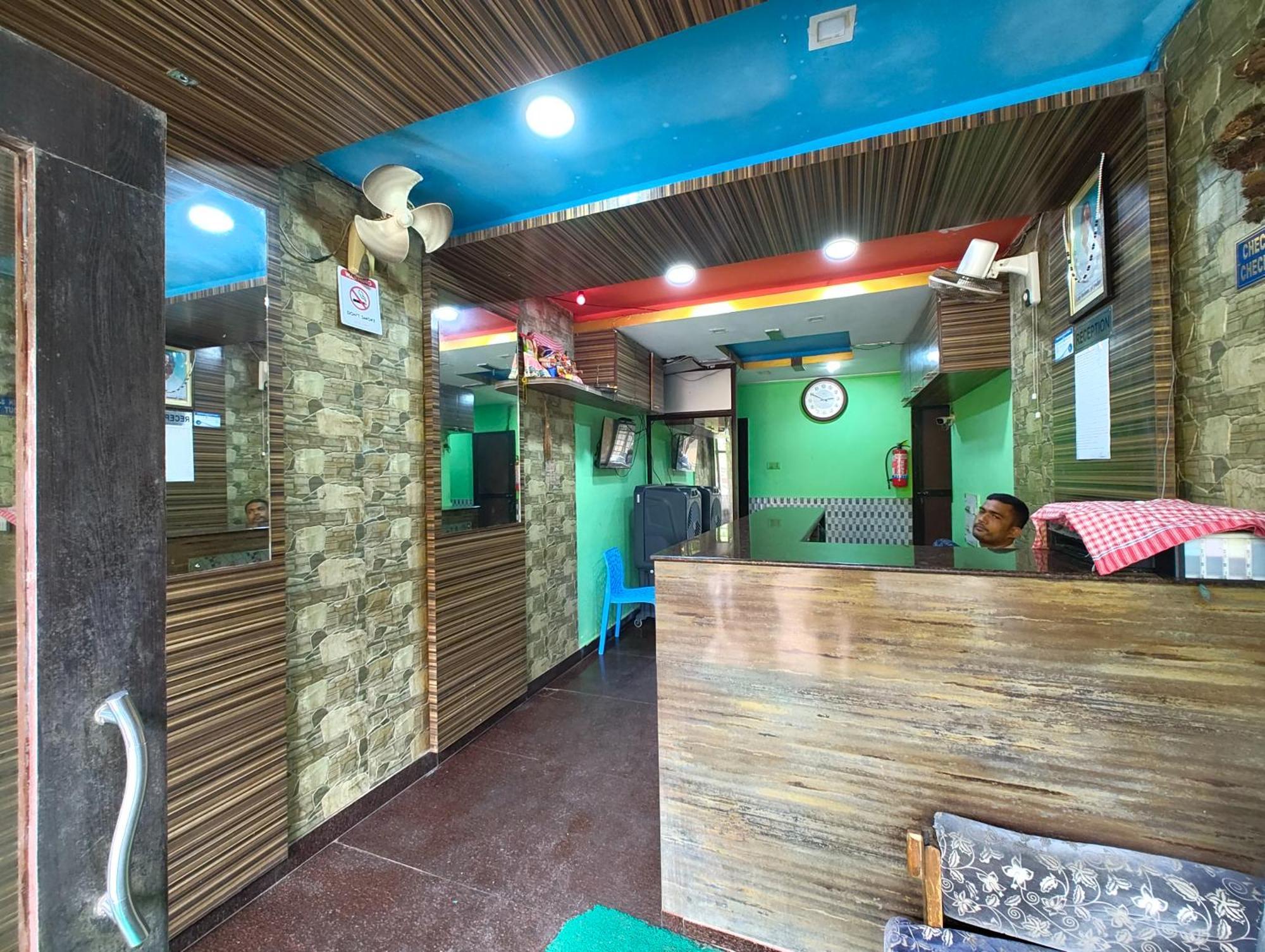 Goroomgo Samrat Palace Puri Near Sea Beach With Parking Facilities - Restaurant Available - Couple Friendly エクステリア 写真